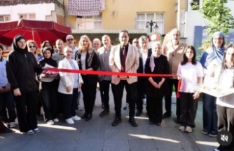Zübeyde Hanım kız meslek lisesi öğrencileri marifetlerini sergilediler.