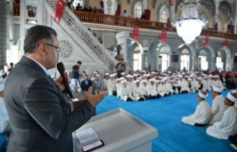 BAŞKAN GENÇ: “KUR’AN’IN MESAJINI YAŞAMAK VE YAŞATMAK EN BÜYÜK SORUMLULUĞUMUZDUR”