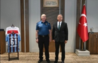Emniyet müdürü Akıntürk il emniyet müdürü Loğoğlu’nu ziyaret etti.
