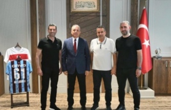 Hekimoğlu ailesi il emniyet müdürü Loğ oğlu’nu ziyaret etti