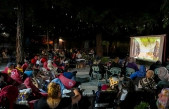 ORTAHİSAR’DA ‘GECE SİNEMASI’YLA NOSTALJİ DOLU AKŞAMLAR BAŞLADI