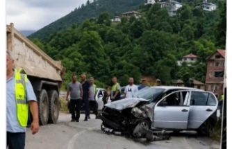 Yomra’da trafik kazası 5 yaralı.