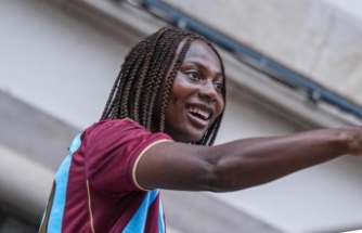 Abigail Kofi Kim takımımızda 19 numaralı formayı giyecek.