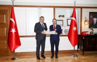 BAKAN GÜRLEK’TEN TRABZON BÜYÜKŞEHİR BELEDİYESİ’NE ZİYARET