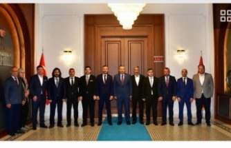 Başkan hacısalihoğlu Vali Şahin’i ziyaret etti.