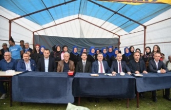 BAŞKAN GENÇ, ÇOBAN DERNEĞİ ŞENLİĞİ’NDE VATANDAŞLARLA BULUŞTU