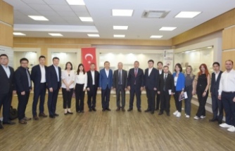 Çin heyetine Yatırım Adası Sunumu yapıldı, somon üretimi ve turizm görüşüldü