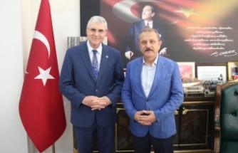 Eski Başkan Yüce, Başkan Koçal’ı ziyaret etti