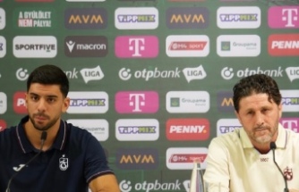 Fatih Tekke ve futbolcumuz Cenk Özkacar basın toplantısı düzenledi