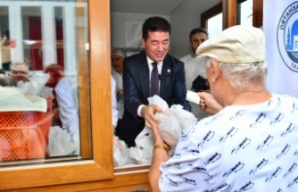 ORTAHİSAR HALK EKMEK, DAR GELİRLİ VATANDAŞA NEFES ALDIRIYOR
