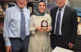 Prof. Dr. Mungan‘a Büyük Onur