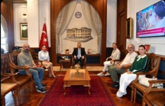 Sevdam Karadeniz’in oyuncuları vali Şahin’i ziyaret etti