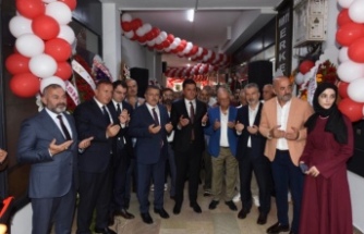 Trabzon Ticaret ve Sanayi Odası Başkanı Erkut Çelebi, İPA Market’in Trabzon’daki 11’inci şubesinin açılış törenine katıldı.