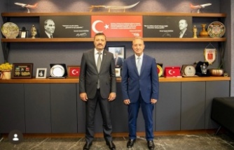 Başkan Hacısalihoğlu, İl Müdürü Dr. Topsakal’ı Ziyaret Etti