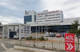 Hastane kavşağında trafik kazası  2 yaralı.