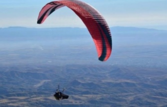 Paraşütle atlayan Arap kaza geçirdi