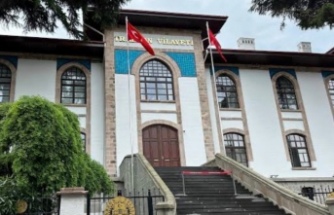 "Siber suçlarla mücadele kapsamında son 5 günde düzenlenen operasyonlarda 826 şüpheli yakalandı."