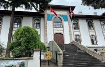 "Siber suçlarla mücadele kapsamında son 5 günde düzenlenen operasyonlarda 826 şüpheli yakalandı."