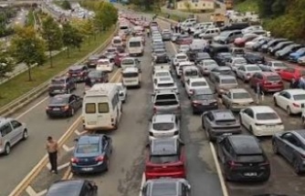 Trabzon’da Araç Sayısı Artıyor: Trafik Kilitlendi!