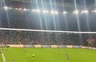 TRİBÜNLER TEK YÜREK