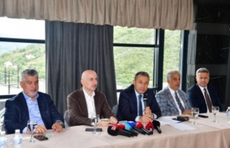 Vali Tahir Şahin Topladı
