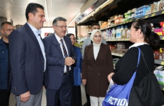 BAŞKAN GENÇ ESNAF VE VATANDAŞLARLA BULUŞTU