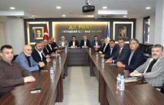 İl Başkanı Dr. mumcu Belediye meclis üyelerini topladı.