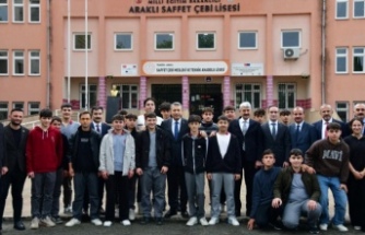 Vali Şahin araklı’da.