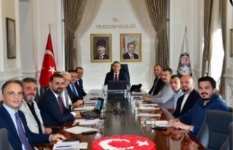 Vali Şahin topladı