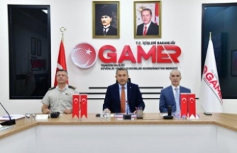 Vali Tahir Şahin topladı.
