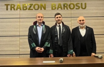 Avukat Furkan Cemal baytar cübbesini giydi.