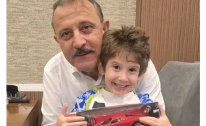 SEVGİ ÇOCUĞUN GÜLÜŞÜNDE