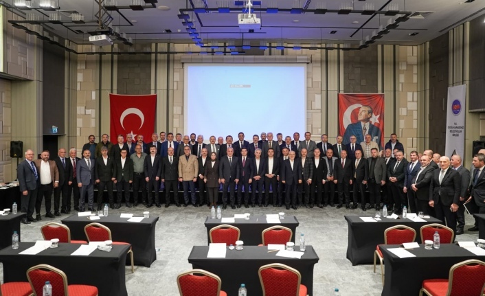 BAŞKAN KAYA: “BELEDİYELERE YAPILAN OPERASYONLAR, BELEDİYE BAŞKANLIĞI KİMLİĞİNE ZARAR VERİYOR”  