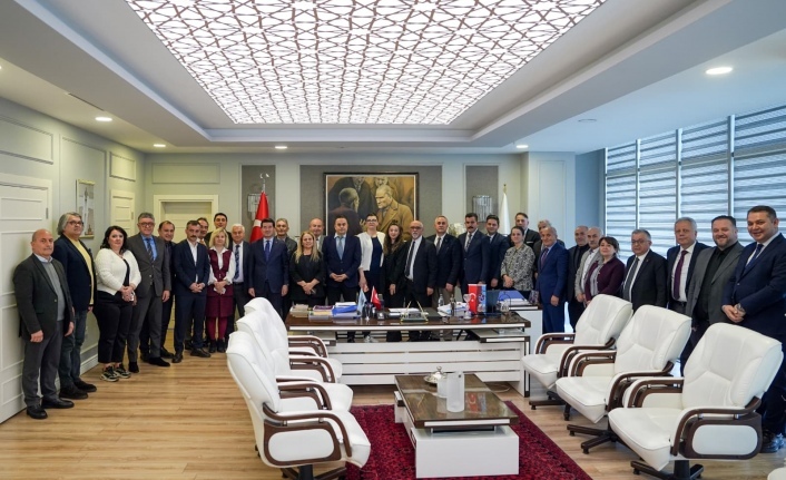 BAŞKAN KAYA’YA DOĞUM GÜNÜ SÜRPRİZİ