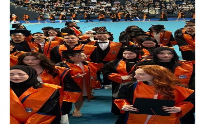 Avrasya Üniversitesi’nin 2025 -2026 Mezunları Törenle Uğurlandı