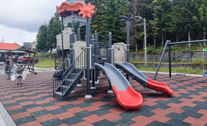 BÜYÜKŞEHİR, BEŞİKDÜZÜ'NE 4 YENİ PARK KAZANDIRDI