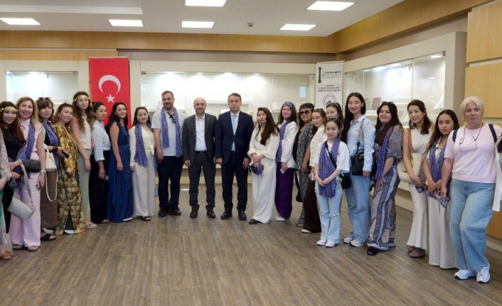"Kazak Gençlerini Karadeniz'e Getirmek İstiyoruz"