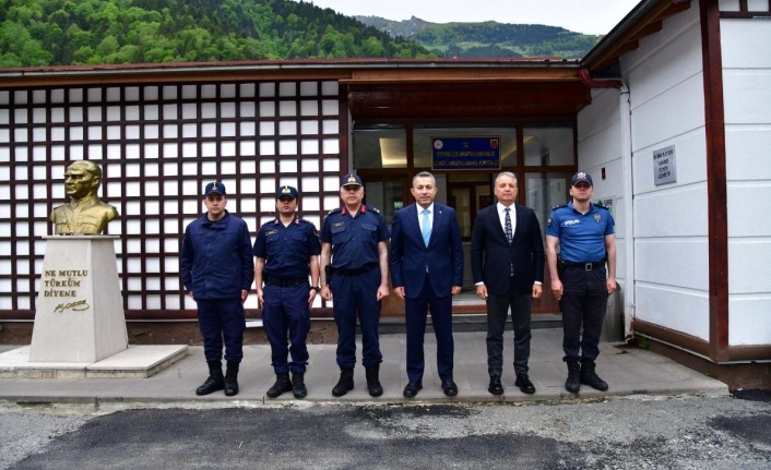 Vali Şahin, Uzungöl Jandarmasını Denetledi