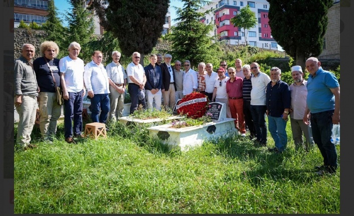 Ali Özbak Kabri Başında Anıldı
