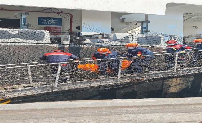 GEMİ TRABZON'A GELDİ, İTFAİYE VE AFAD HAREKETE GEÇTİ