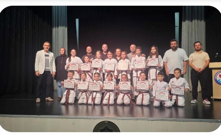 Kuşak Sınavını Başarıyla Geçtiler