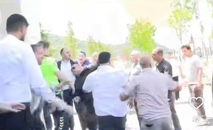 MHP Çarşıbaşı'nda Olaylı Kongre