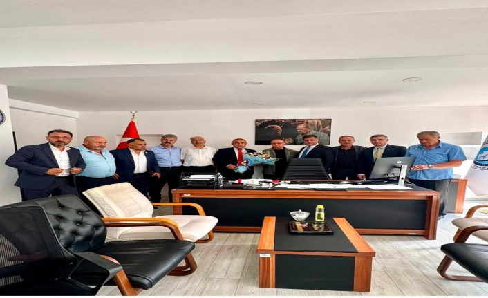 Muhtarlar Çetin İshak’ı Ziyaret Ettiler