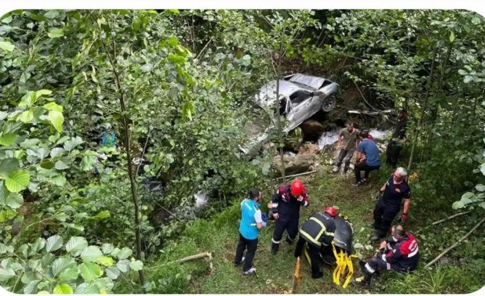 Sürmene'de Trafik Kazası: 1 Ölü, 4 Yaralı