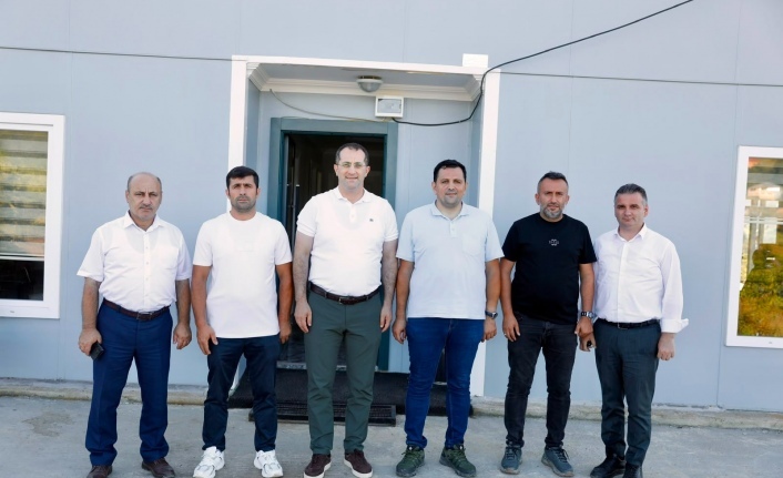 Akçaabat Belediyesi Okul Bahçelerini Eğitime Hazırlıyor