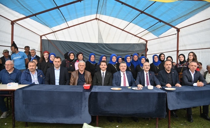BAŞKAN GENÇ, ÇOBAN DERNEĞİ ŞENLİĞİ’NDE VATANDAŞLARLA BULUŞTU