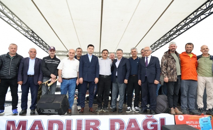 BAŞKAN GENÇ’TEN MADUR DAĞI’NDA 14 KİLOMETRELİK ASFALT MÜJDESİ