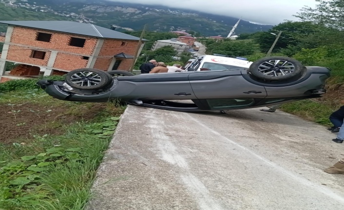Düzköy’de Trafik Kazası 2 Yaralı