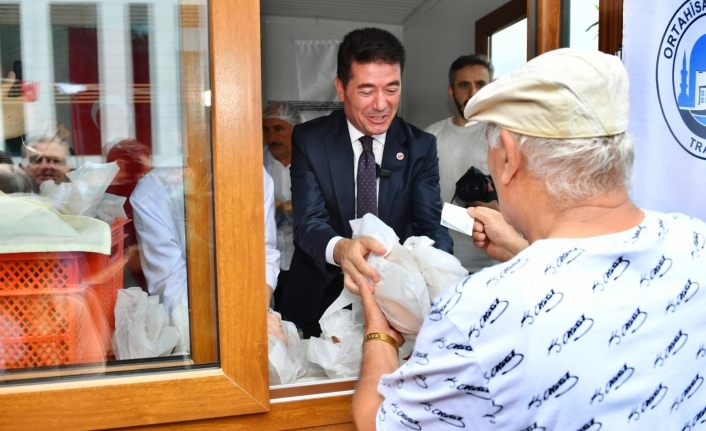 ORTAHİSAR HALK EKMEK, DAR GELİRLİ VATANDAŞA NEFES ALDIRIYOR