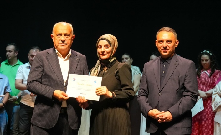 ŞEHİR TİYATROSU SEZONA DAMGA VURDU